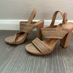 TOP Moda Tan Heeled Sandals